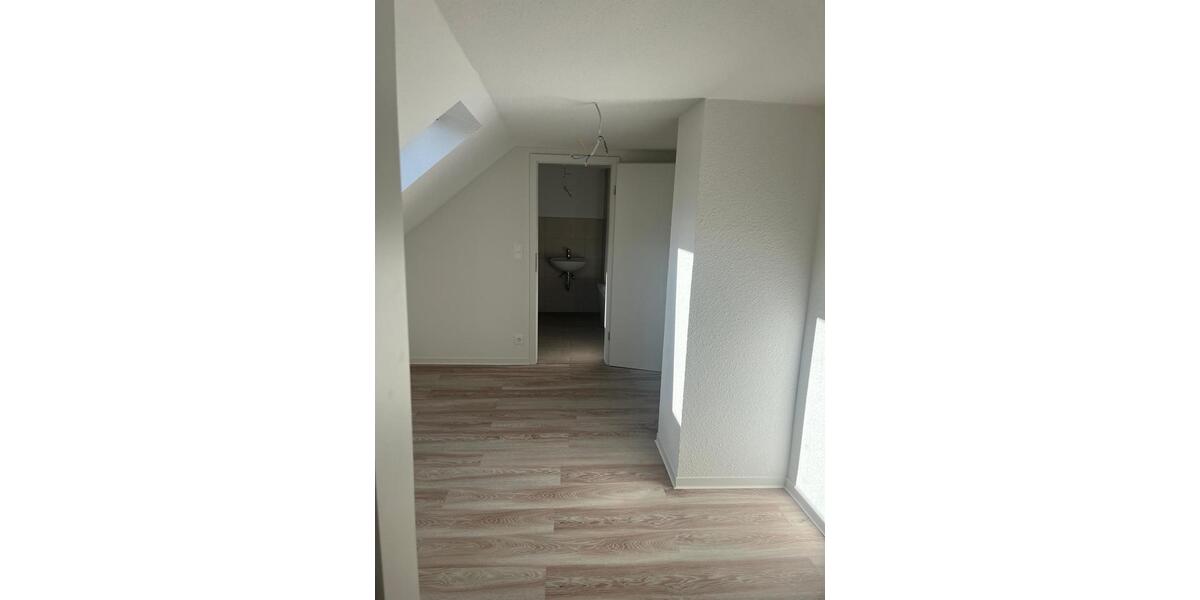 Dachgeschoßwohnung Neustadt-Glewe Glewe - 3 Zimmer, 48 m&sup2;, 267&euro; | Angebot:25367675