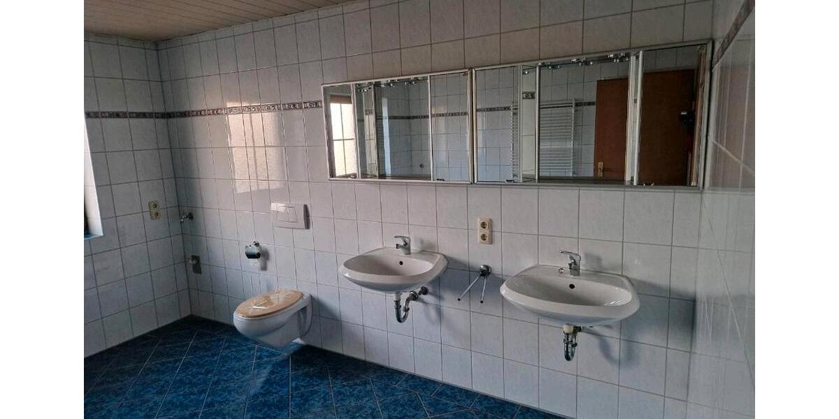 Dachgeschoßwohnung Falkenstein - 3.5 Zimmer, 114 m&sup2;, 700&euro; | Angebot:26439405