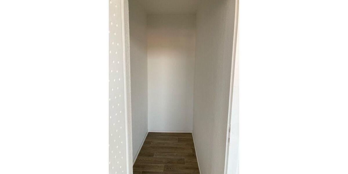 Etagenwohnung Hermsdorf - 3 Zimmer, 73 m&sup2;, 425&euro; | Angebot:26143762