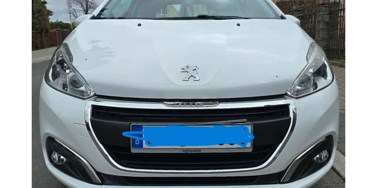 Peugeot 208 108.500 km 5.100 &euro; Schlangen 33189