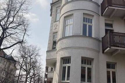 großzügige 2 Zimmer mit Wohnküche