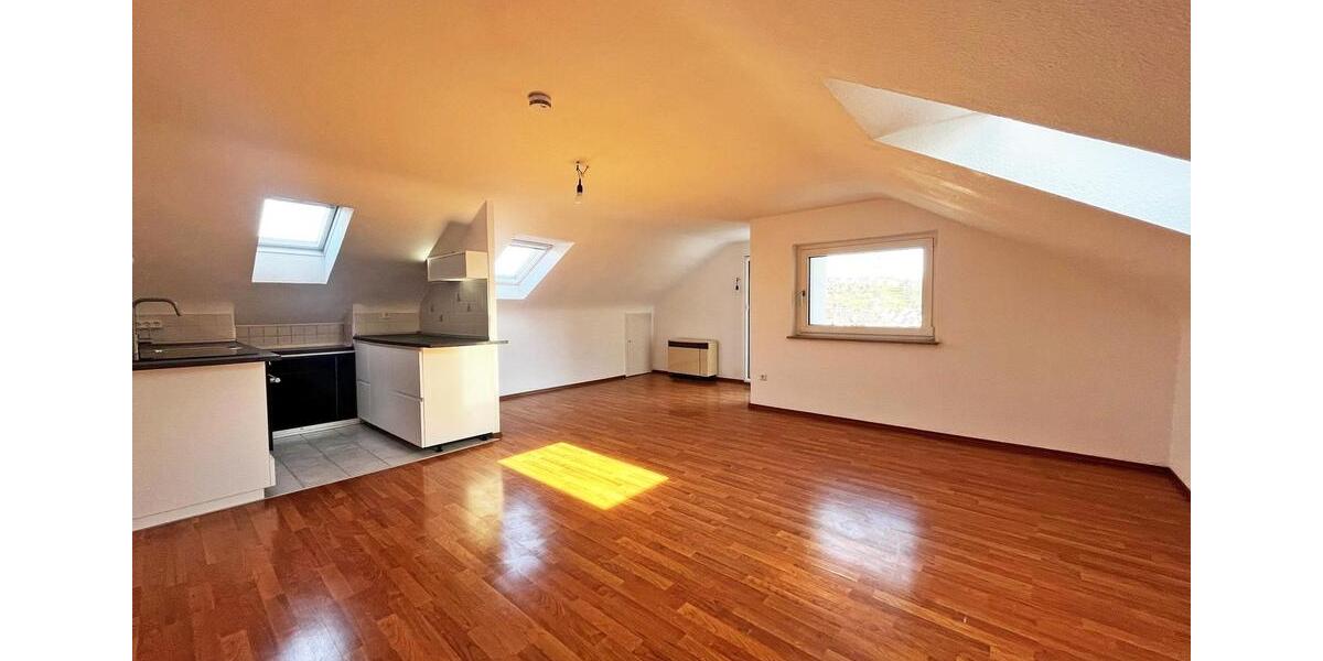 Dachgeschoßwohnung Ostfildern - 1.5 Zimmer, 37 m&sup2;, 645&euro; | Angebot:26675984