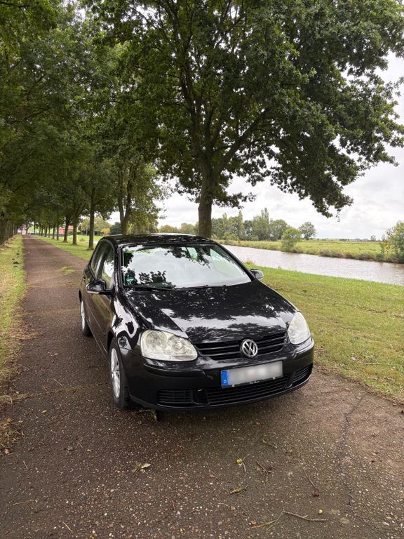 VW Golf 240.000 km 2.500 € Stadland 26936