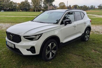 Volvo XC40 21.000 km 39.600 € Düsseldorf 40549