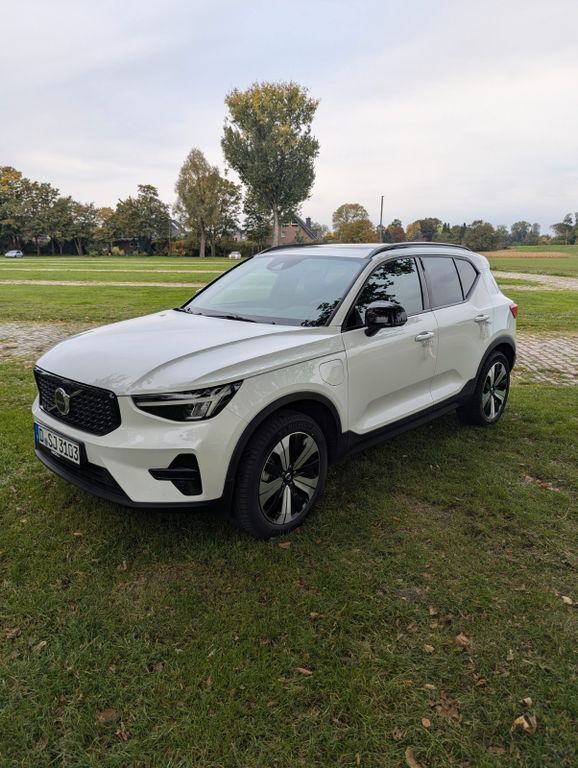 Volvo XC40 21.000 km 39.600 € Düsseldorf 40549
