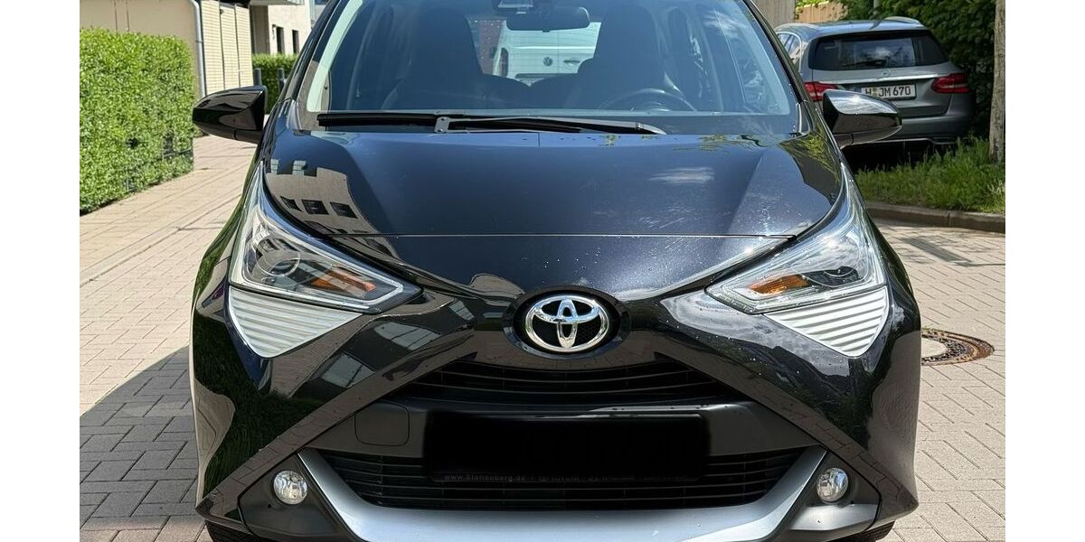 Toyota Aygo (X) 36.000 km 9.499 &euro; Hannover 30179