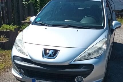 Peugeot 207 153.555 km 2.300 &euro; Bremen 28717