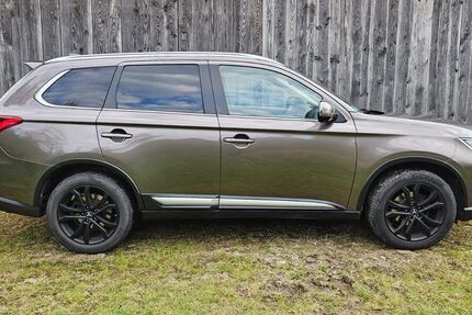 Mitsubishi Outlander 89.072 km 18.900 € Otterfing 83624