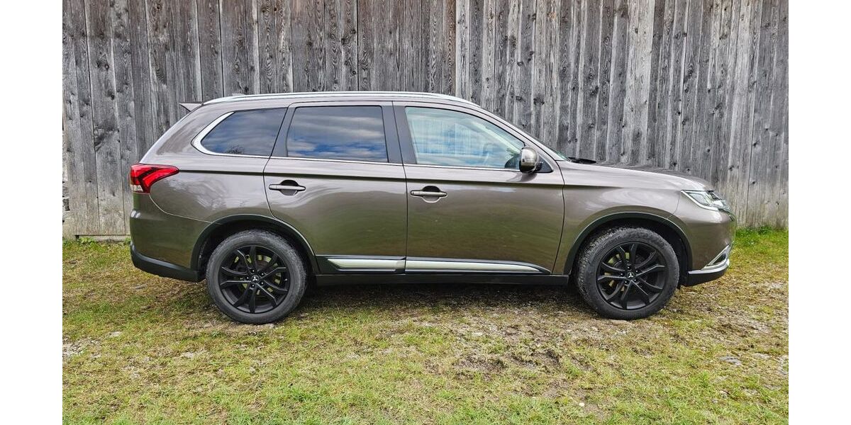 Mitsubishi Outlander 89.072 km 18.900 € Otterfing 83624