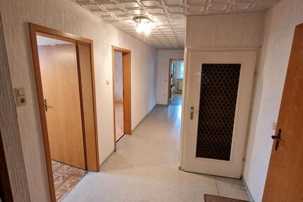 Geräumige Wohnung in Wimmer – mit Garage, Garten & Dachboden zimmer