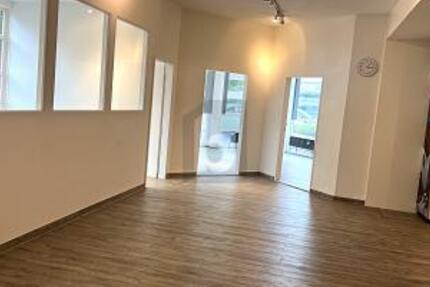 HELLE UND FREUNDLICHE ARBEITSRÄUME 4 zimmer