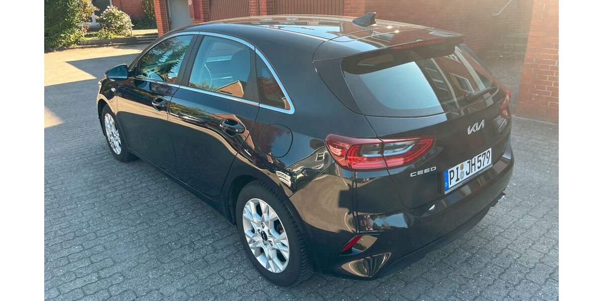 Kia ceed / Ceed 92.700 km 14.900 &euro; Halstenbek 25469