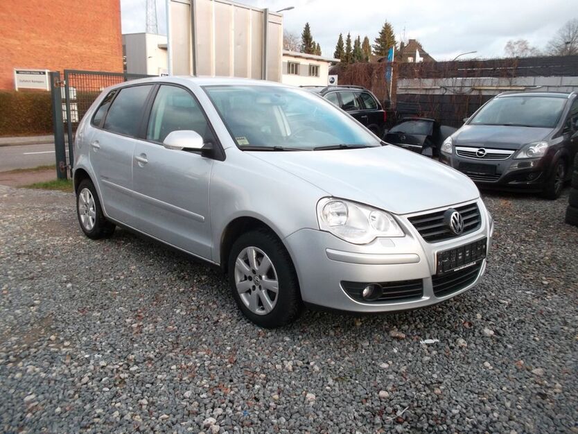 VW Polo 75.000 km 7.890 € Hamburg 22045