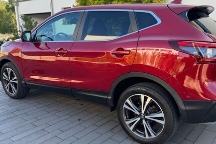 Nissan Qashqai 99.800 km 15.900 € Hallerndorf 91352