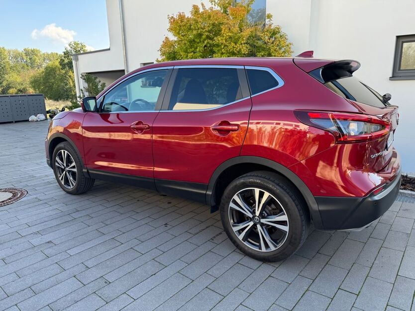Nissan Qashqai 99.800 km 15.900 € Hallerndorf 91352