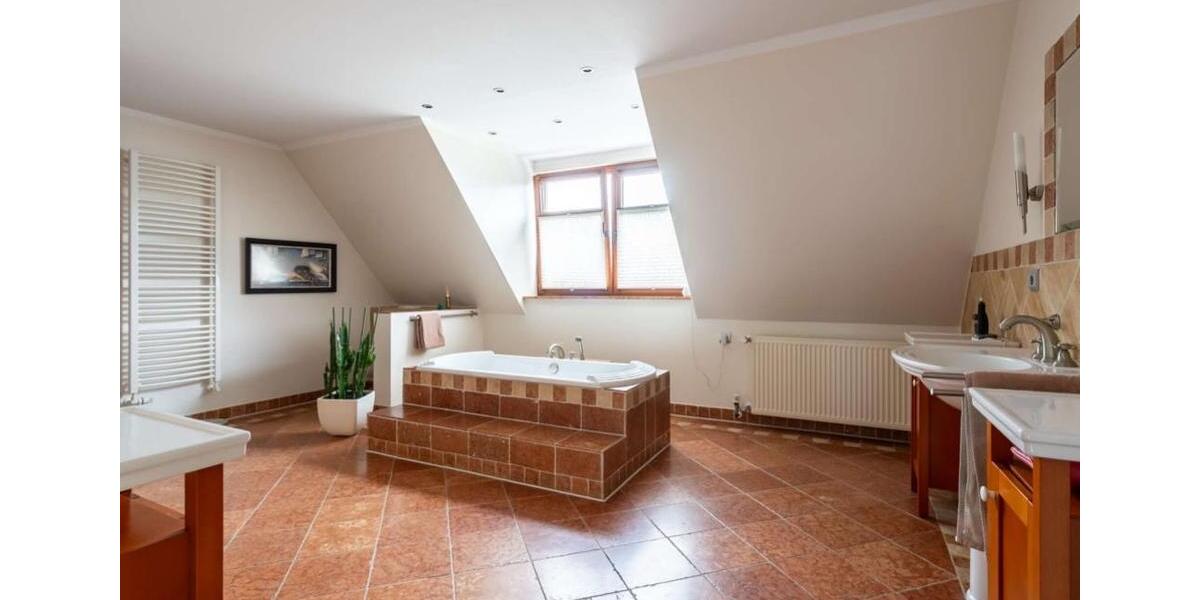 Einfamilienhaus Cappeln (Oldenburg) - 10 Zimmer, 185 m&sup2;, 449.000&euro; | Angebot:26602630