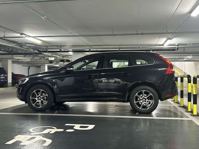 Volvo XC60 150.000 km 16.500 € Berlin Tiergarten 10559