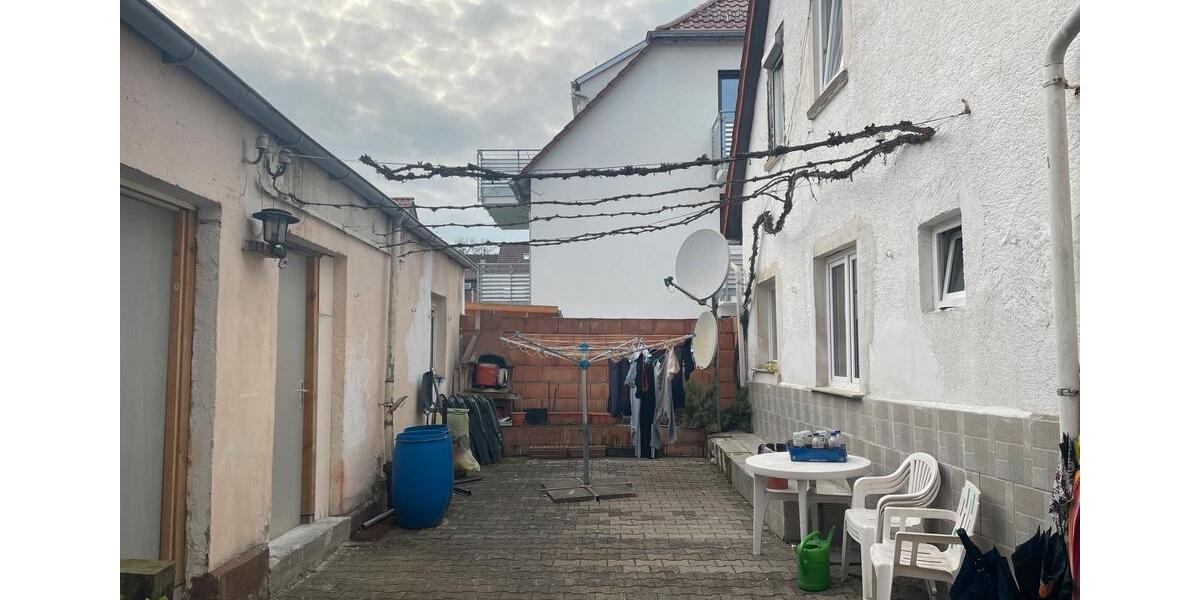 Einfamilienhaus Stuttgart Zuffenhausen - 5 Zimmer, 130 m&sup2;, 650.000&euro; | Angebot:25085457