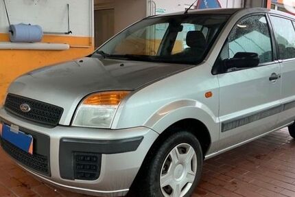 Ford Fusion 92.600 km 3.900 &euro; Bad Gottleuba-Berggießhübel / Bahra 01816