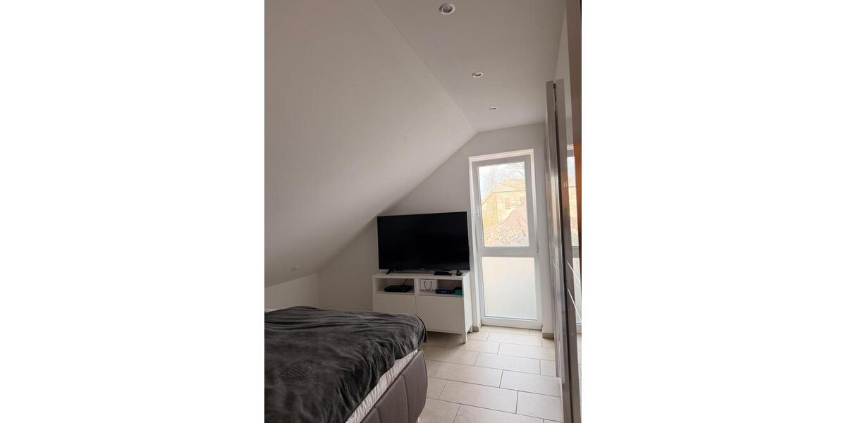 Dachgeschoßwohnung Verl - 3 Zimmer, 80 m&sup2;, 1.050&euro; | Angebot:26366546