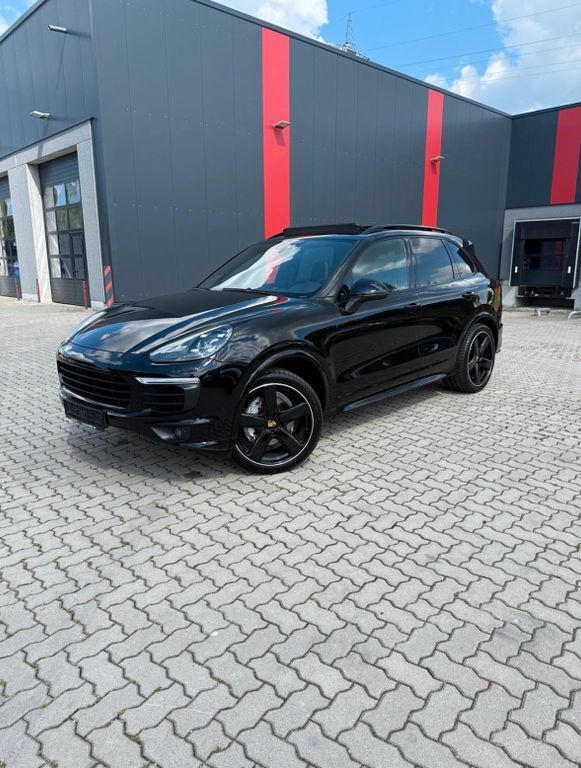 Porsche Cayenne 117.000 km 38.900 € Hamburg 22547
