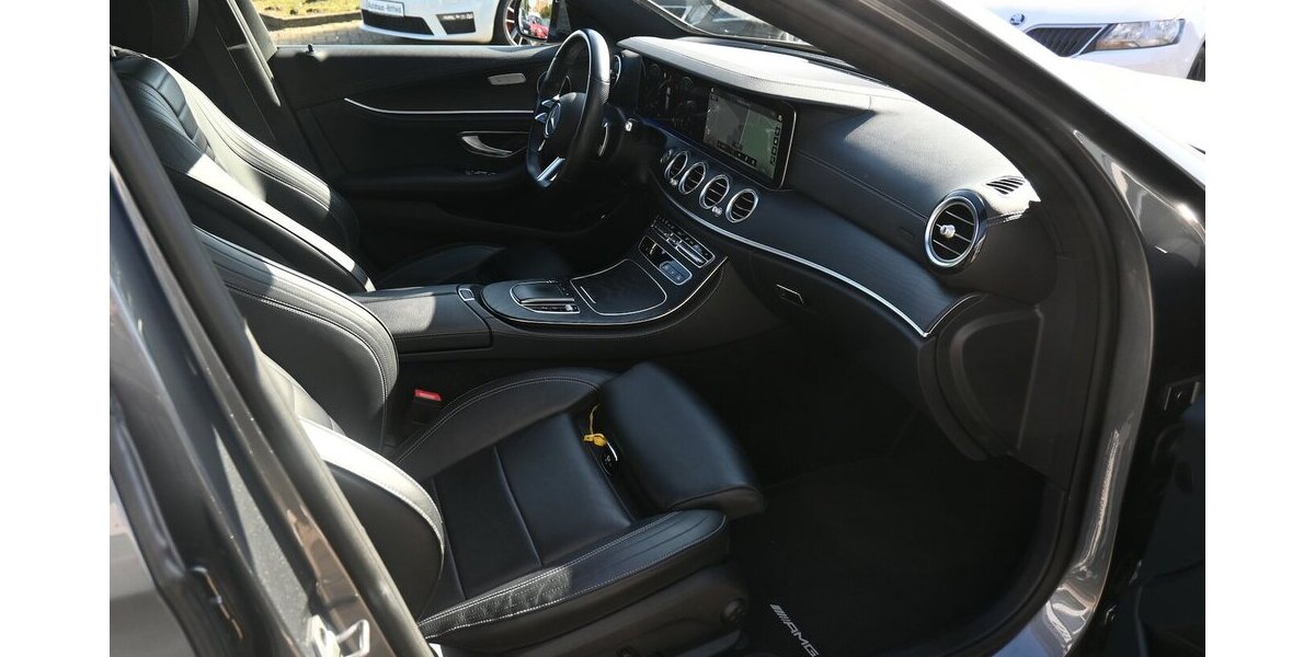 Mercedes-Benz E 400 dT 4M *AMG-Line* DSG Navi Pano 19Alu 199.000 km 31.300 &euro; Seevetal - Hittfeld 21218