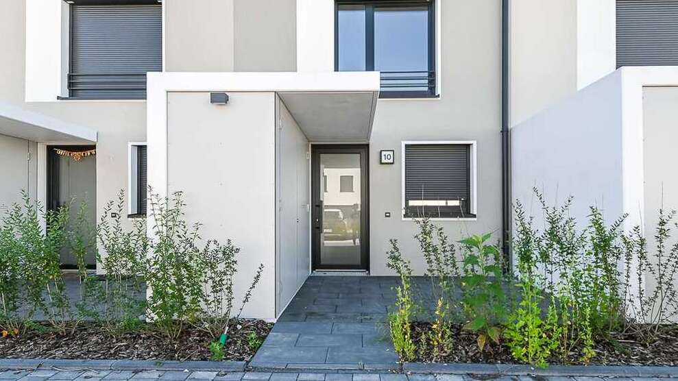 Haus zum Mieten in Oranienburg 1.800 € 144.78 m²