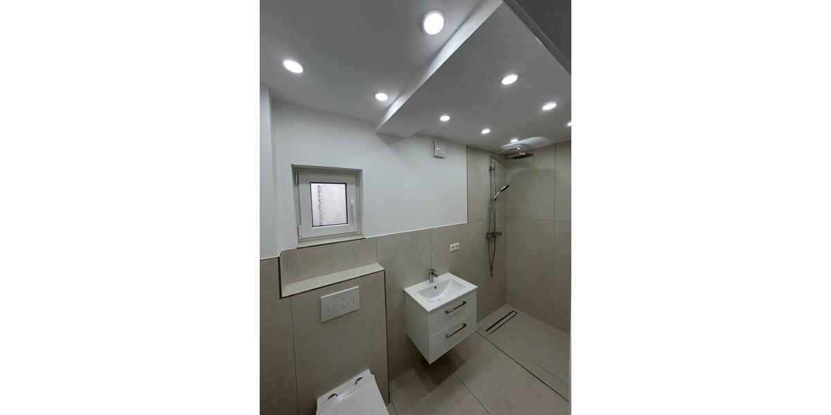 Kernsanierte 2 Zimmer Wohnung 2 zimmer