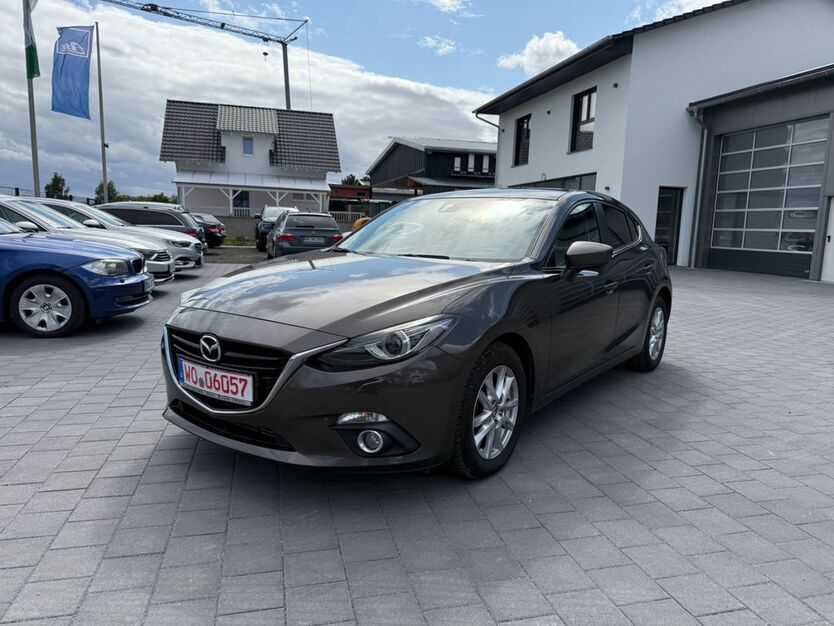 Mazda 3 151.244 km 6.500 € Worms 67550