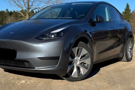 Tesla Model Y 78.207 km 28.700 &euro; Simmerath 52152