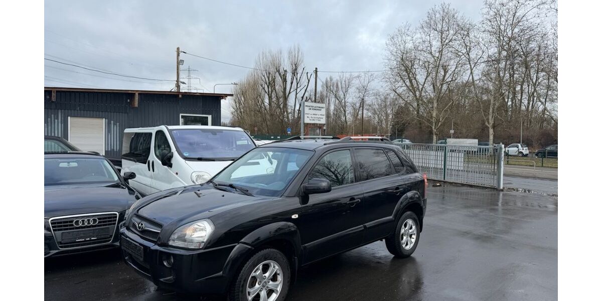 Hyundai TUCSON 170.000 km 3.499 &euro; Frankfurt am Main 60486
