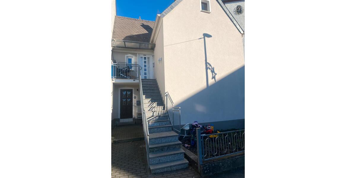 Einfamilienhaus Dornburg - 9 Zimmer, 170 m&sup2;, 275.000&euro; | Angebot:27119931