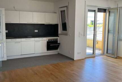 Wohnung Ludwigshafen Süd - 3 Zimmer, 94 m&sup2;, 1.270&euro; | Angebot:26897049