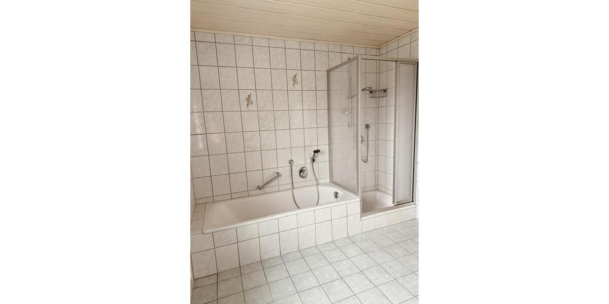 Doppelhaushälfte Kümmersbruck - 8 Zimmer, 176 m&sup2;, 1.450&euro; | Angebot:26640571