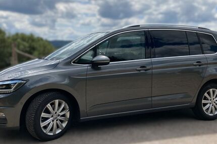 VW Touran 136.000 km 17.500 &euro; Michelfeld 74545