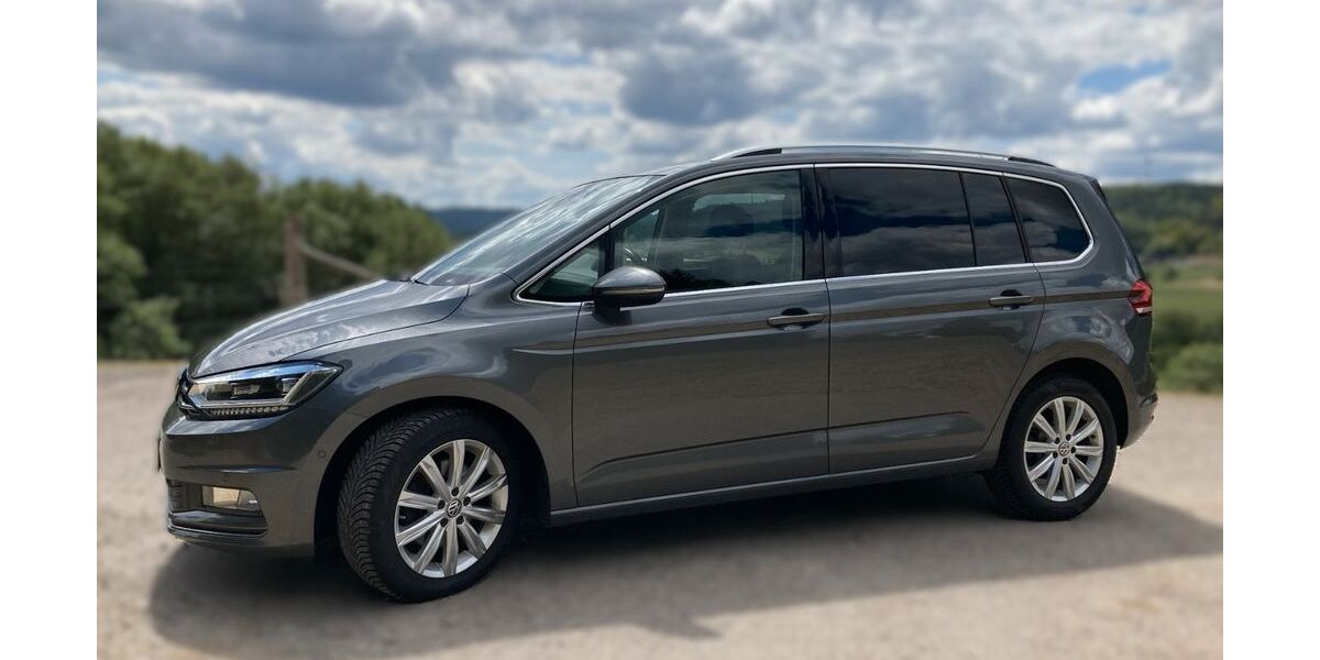 VW Touran 136.000 km 17.500 &euro; Michelfeld 74545