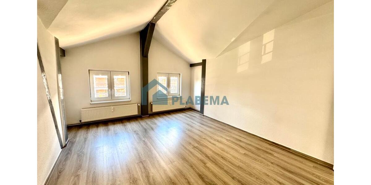 Dachgeschoßwohnung Schwerin - 3 Zimmer, 65 m&sup2;, 820&euro; | Angebot:26548645