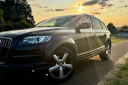 Audi Q7 300.000 km 12.950 &euro; Elbtal 65627