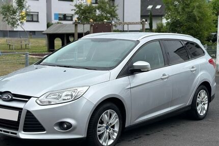 Ford Focus 246.000 km 2.750 € Hainburg 63512
