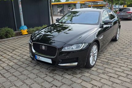 Jaguar XF 128.000 km 13.200 &euro; Günzburg 89312