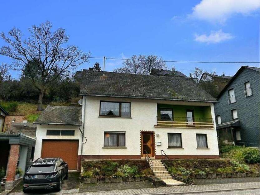 Haus zum Kaufen in Mengerschied 135.000 € 146 m²