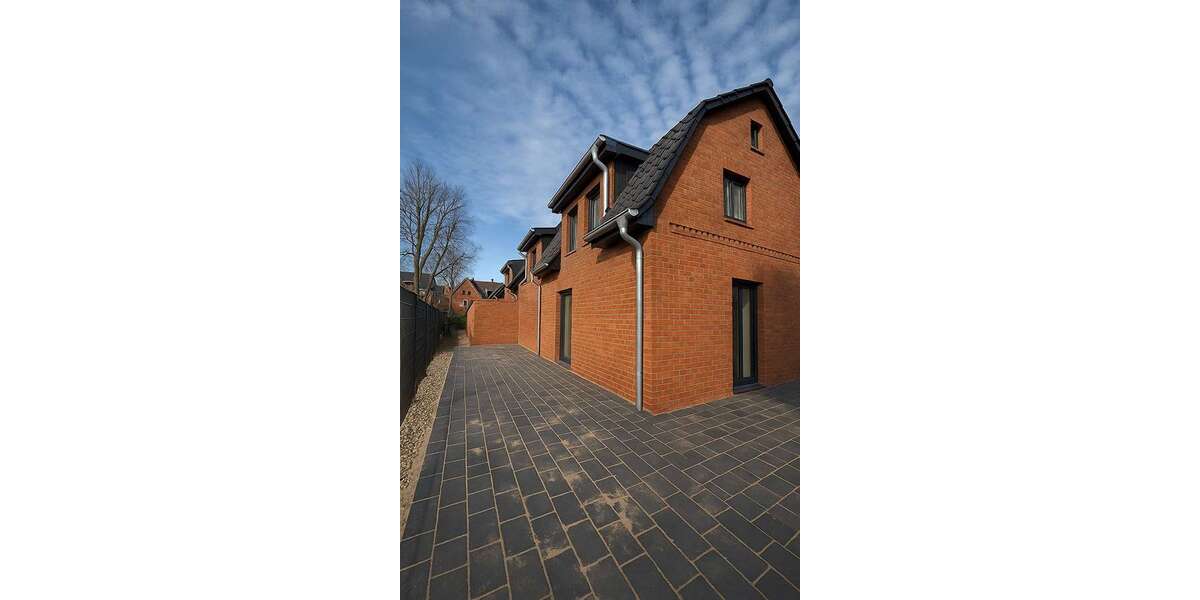 Haus zum Mieten in Norderstedt 2.300 € 129 m² 5 zimmer