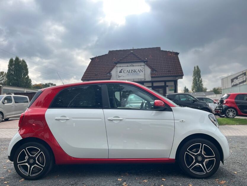 Smart ForFour 123.954 km 10.950 € Dinslaken 46539