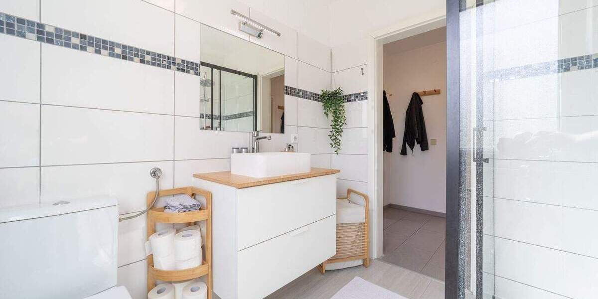Einfamilienhaus Eggingen - 7 Zimmer, 180 m&sup2;, 475.000&euro; | Angebot:25776223