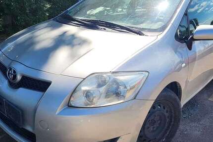 Toyota Auris 323.000 km 1.250 &euro; Kiel 24145