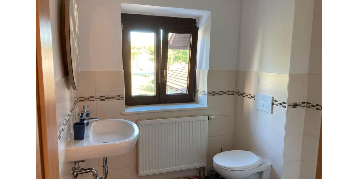 Etagenwohnung Pfarrkirchen - 7 Zimmer, 180 m&sup2;, 1.500&euro; | Angebot:26368933