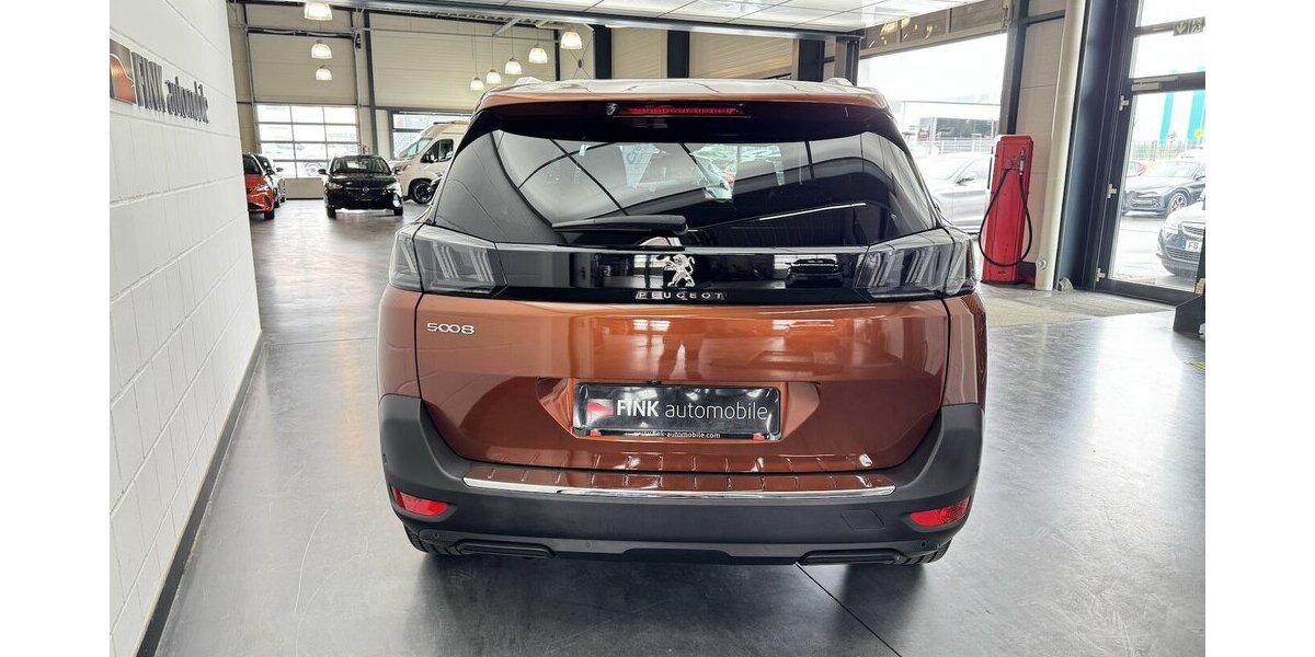 Peugeot 5008 Puretech 130 Allure 1.Hand 7 Sitze Carplay 23.100 km 24.229 &euro; Lich 35423