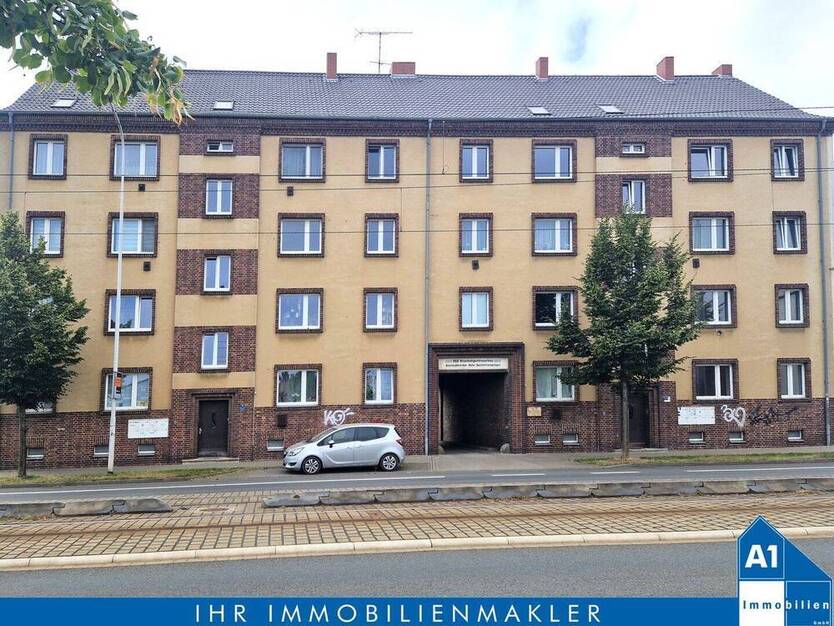 Wohn- und Geschäftshaus mit Entwicklungspotential in Bahnhofsnähe von Halle (Saale)