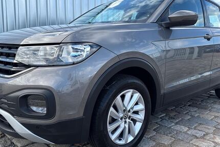 VW T-Cross 33.795 km 15.990 &euro; Wörth an der Donau 93086