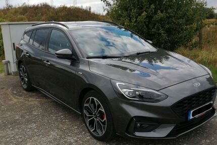 Ford Focus 55.000 km 16.900 € Schwerin 19055